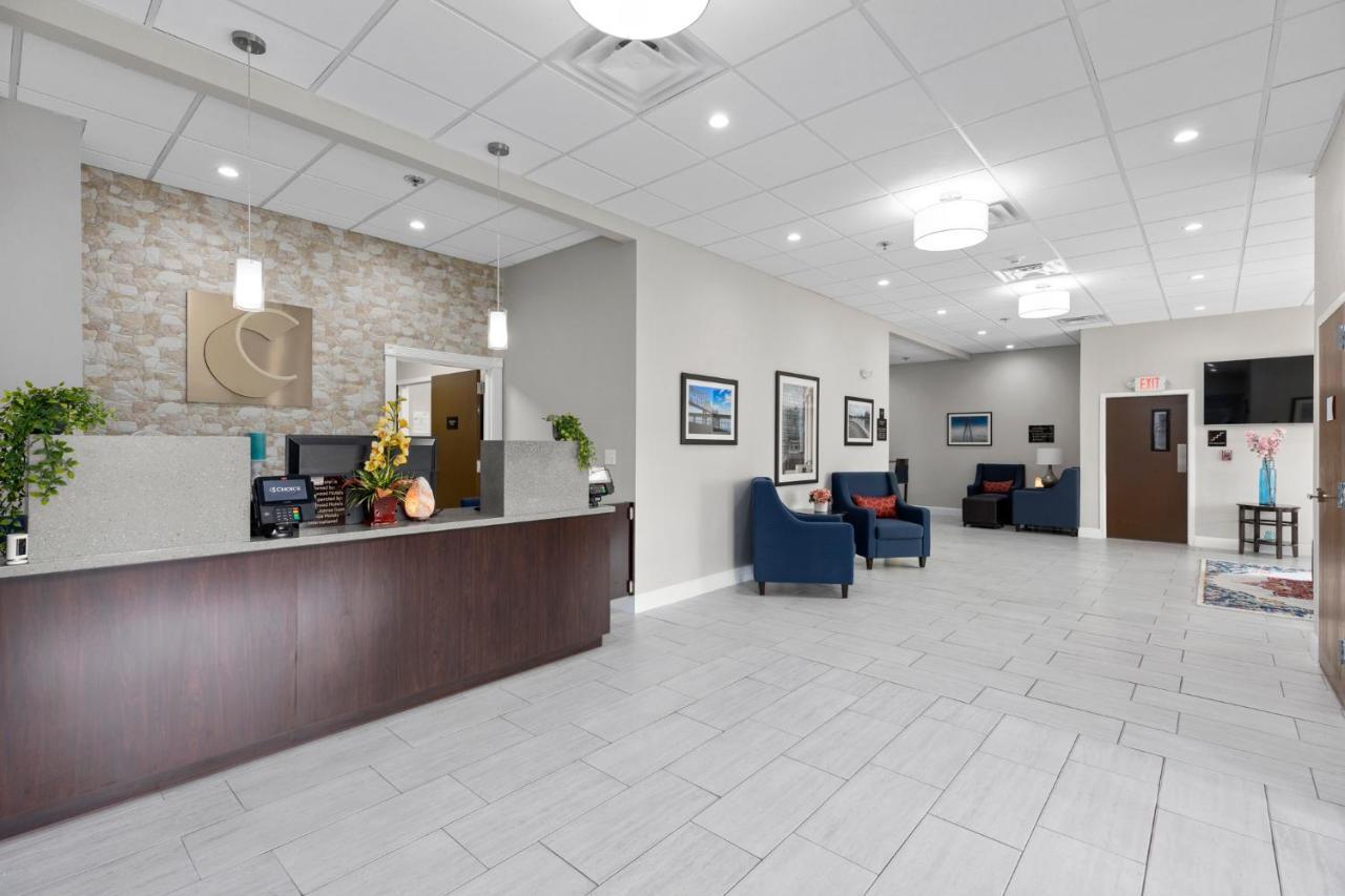Comfort Inn & Suites St Louis-Hazelwood Exteriör bild