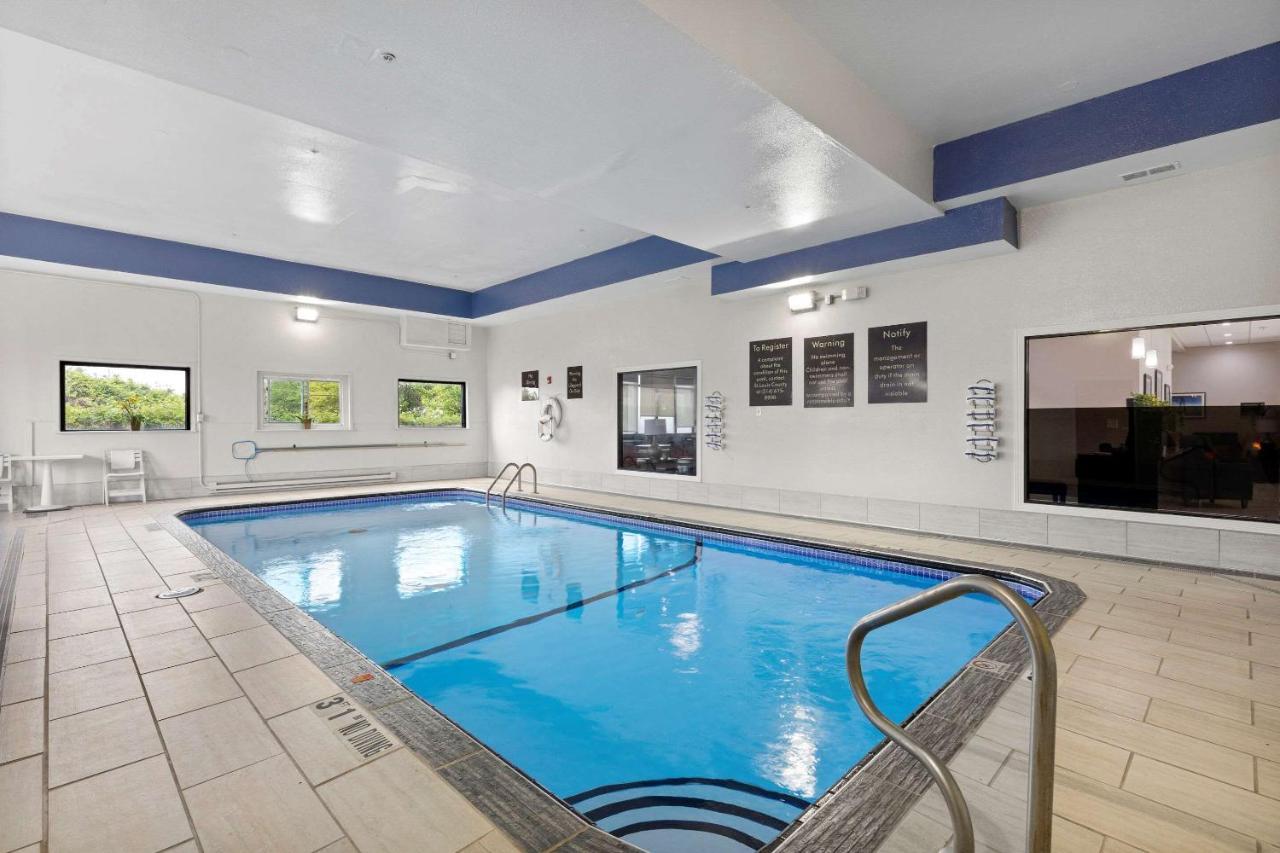 Comfort Inn & Suites St Louis-Hazelwood Exteriör bild