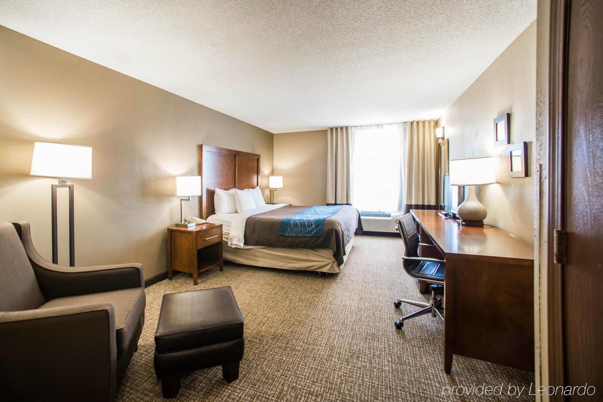 Comfort Inn & Suites St Louis-Hazelwood Exteriör bild