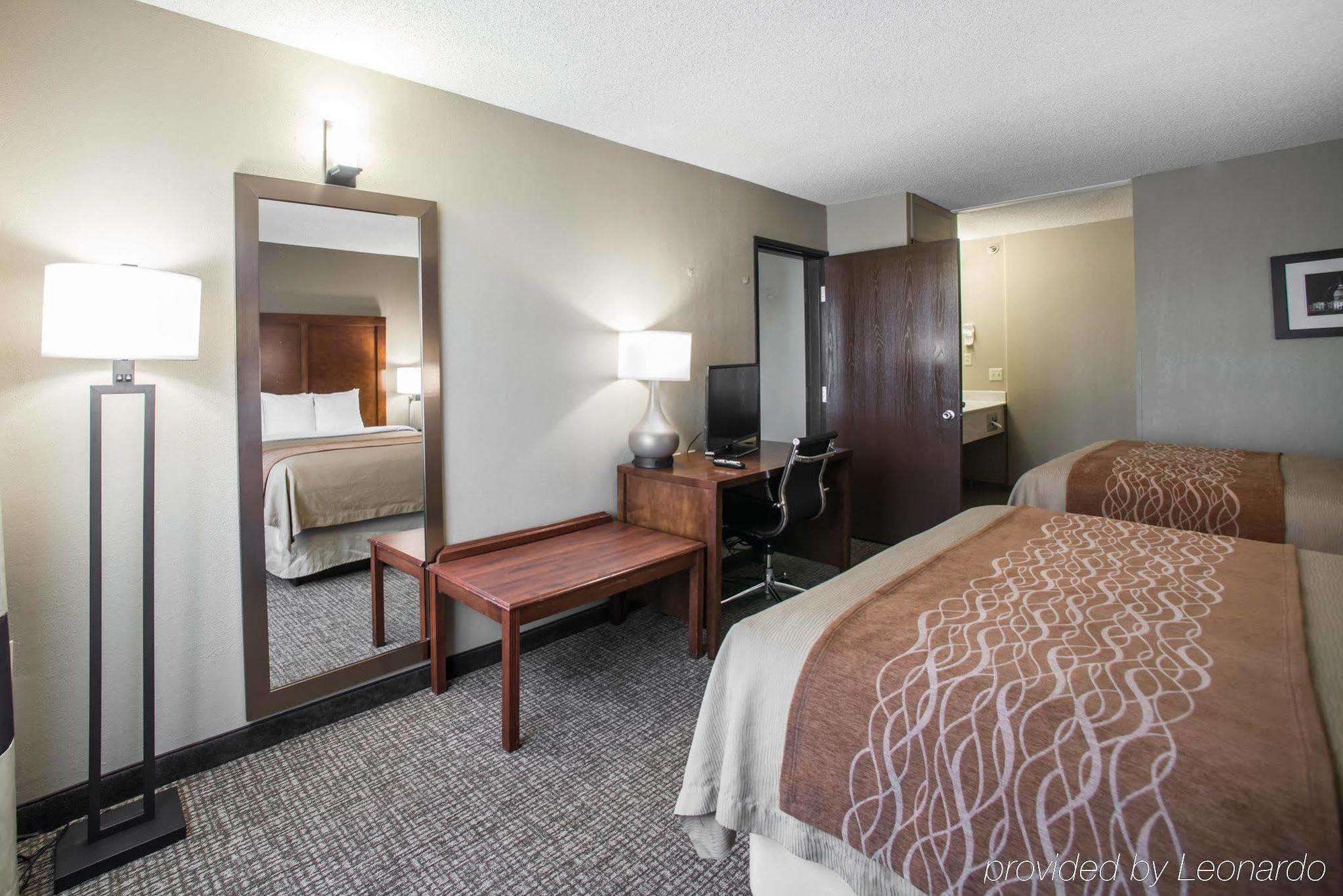 Comfort Inn & Suites St Louis-Hazelwood Exteriör bild